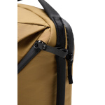 Peak Design Рюкзак Peak Design Everyday Backpack 30L v2 Coyote (BEDB-30-CY-3) Фото Peak Design Рюкзак Peak Design Everyday Backpack 30L v2 Coyote (BEDB-30-CY-3)