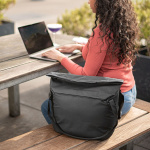 Peak Design Сумка Peak Design Everyday Tote 15L Black (BEDT-15-BK-2) Фото Peak Design Сумка Peak Design Everyday Tote 15L Black (BEDT-15-BK-2)