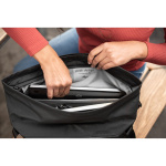 Peak Design Сумка Peak Design Everyday Tote 15L Black (BEDT-15-BK-2) Фото Peak Design Сумка Peak Design Everyday Tote 15L Black (BEDT-15-BK-2)