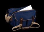 Billingham Сумка Billingham 335 MKII Camera Laptop Bag - Navy Canvas / Chocolate Leather (508304-54) Фото Billingham Сумка Billingham 335 MKII Camera Laptop Bag - Navy Canvas / Chocolate Leather (508304-54)